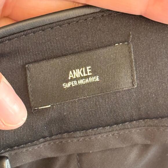 Express Faux Leather Pants Black 6 - Picture 6 of 8